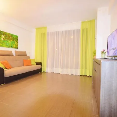 Tenerife Sur Parque Royal Apartment *